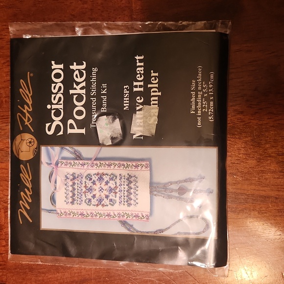 Cross Stitch Kit - Picture 1 of 2